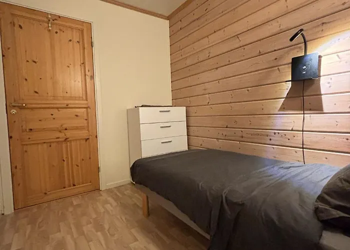 Three Bedrooms Apartment - Central - Lakeview