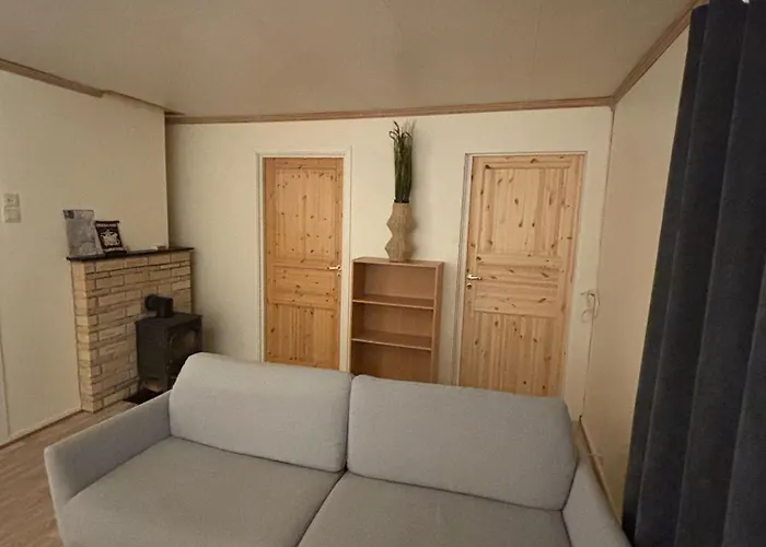 Three Bedrooms Apartment - Central - Lakeview