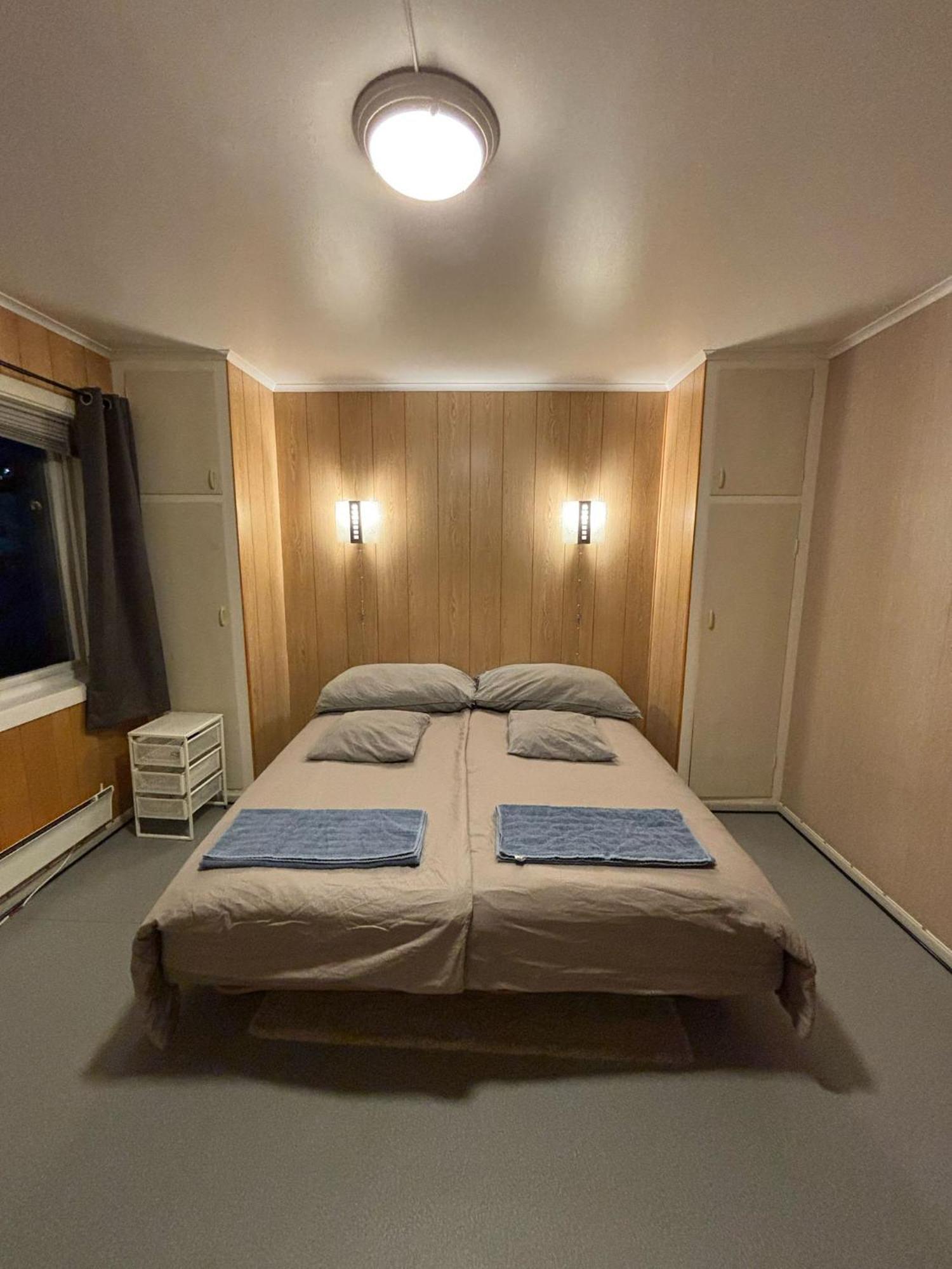 Three Bedrooms - - Lakeview * Hammerfest